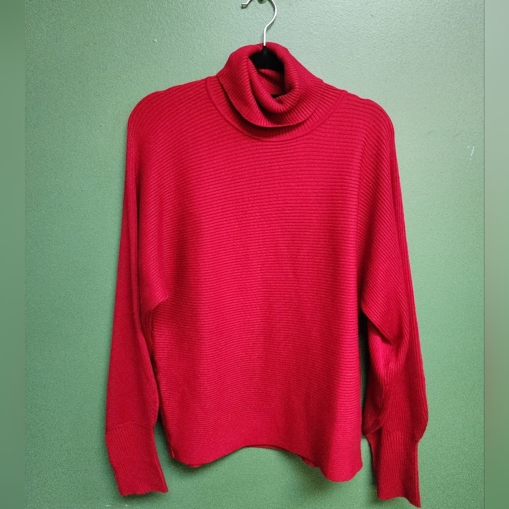PINQUE Design Studio Red Ribbed Turtleneck Sweater – NWT – Size S
